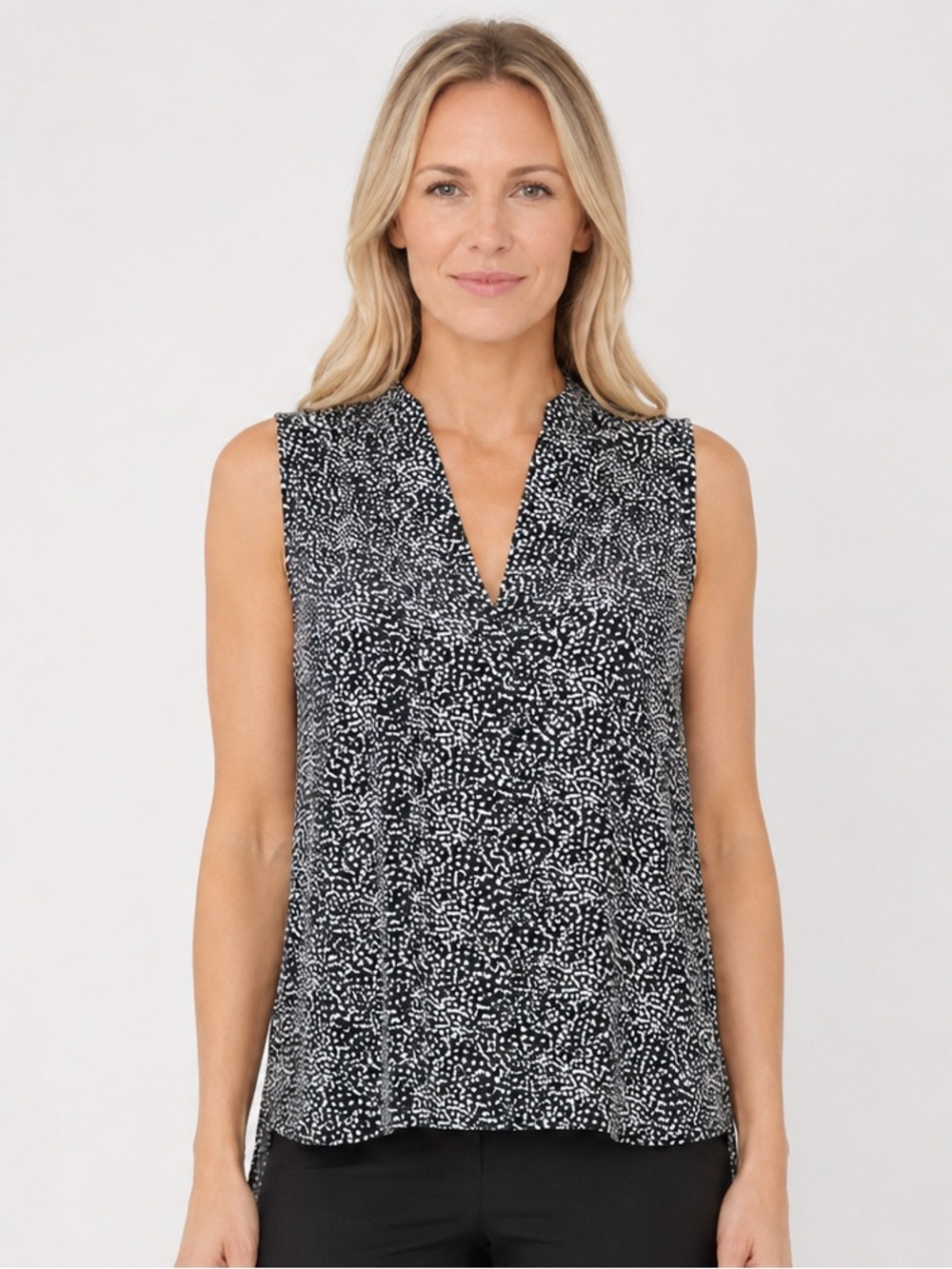 Vince Camuto Sleeveless Deep V-Neck Dot Print Blouse Black and White Size Large